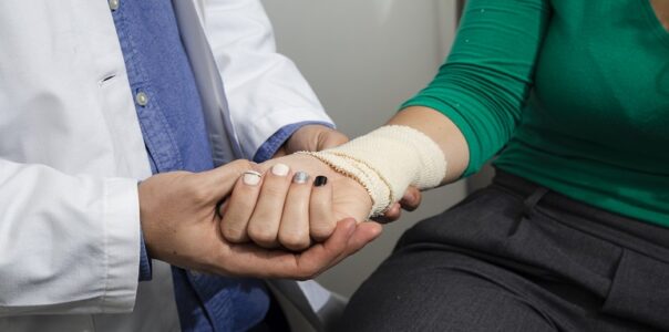 Comprehensive Pain Management Approaches in Modern Wound Care
